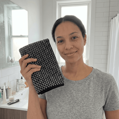 Mazenzo ExfoGlide™ – Serviette de douche exfoliante